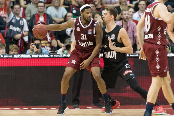 中路包抄的 中路包抄的