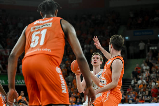 让对手三分 让对手三分